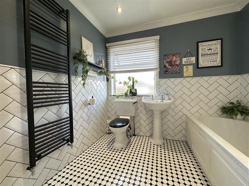 Additional image 25 of 5 bed detached house for saleLondon Road, Balderton, Newark NG24