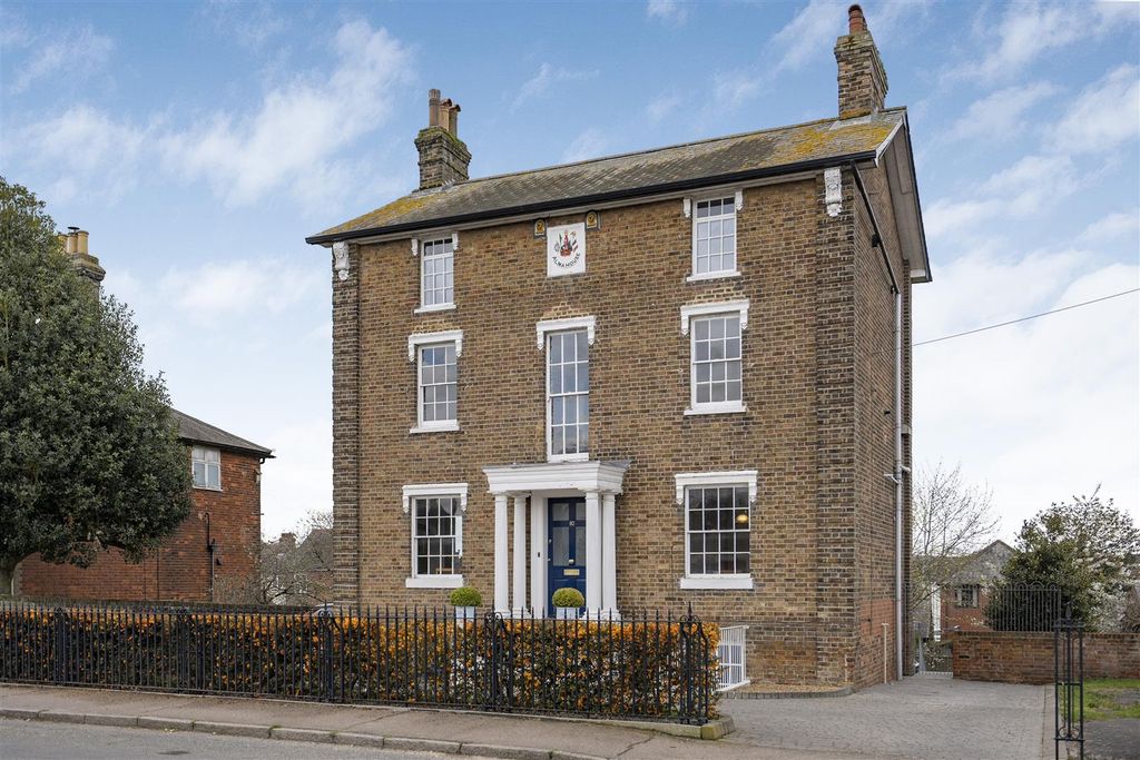5 bed detached house for saleMistley, Manningtree CO11