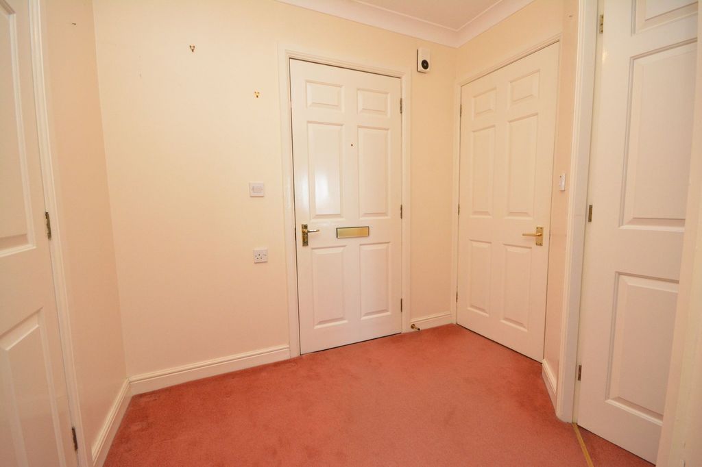 Additional image 5 of 1 bed flat for saleWellside Place, Wellside Court FK1
