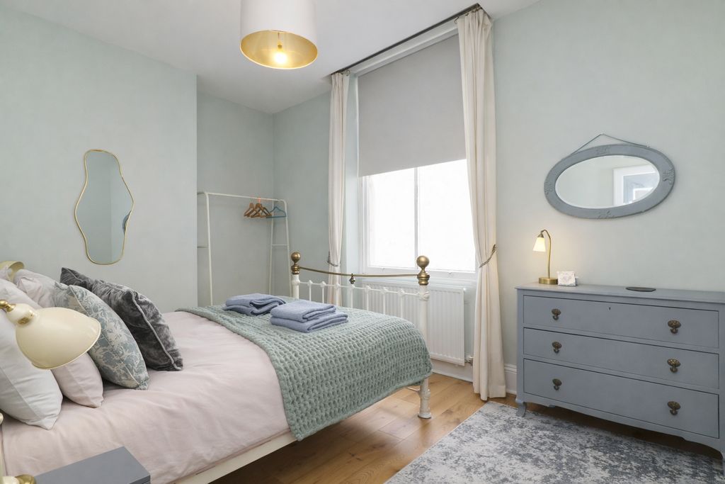 2 bed flat for saleSea View Terrace, Margate CT9 photo 4