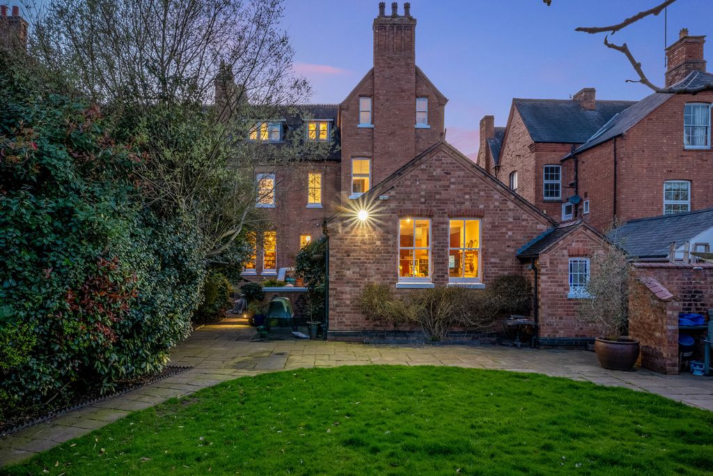 Additional image 24 of 7 bed villa for saleArlington Avenue, Leamington Spa, Warwickshire CV32