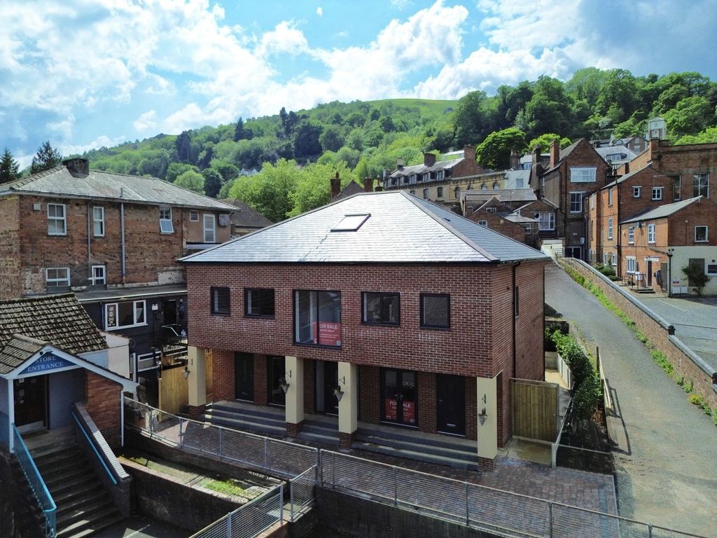 1 bed flat for saleEdith Walk, Great Malvern, Worcestershire WR14