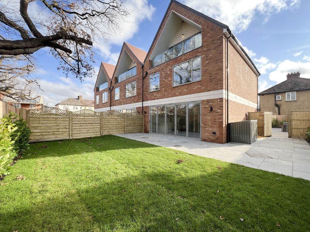 Additional image 25 of 4 bed terraced house for saleWoodfield Gardens, New Malden KT3
