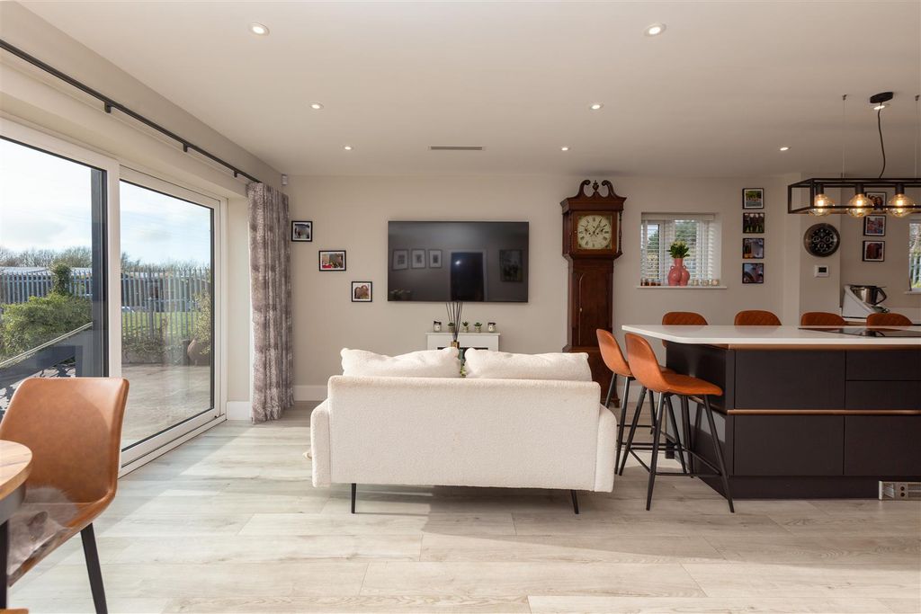 4 bed detached bungalow for saleMiddleton Road, Middleton, Morecambe LA3 photo 4