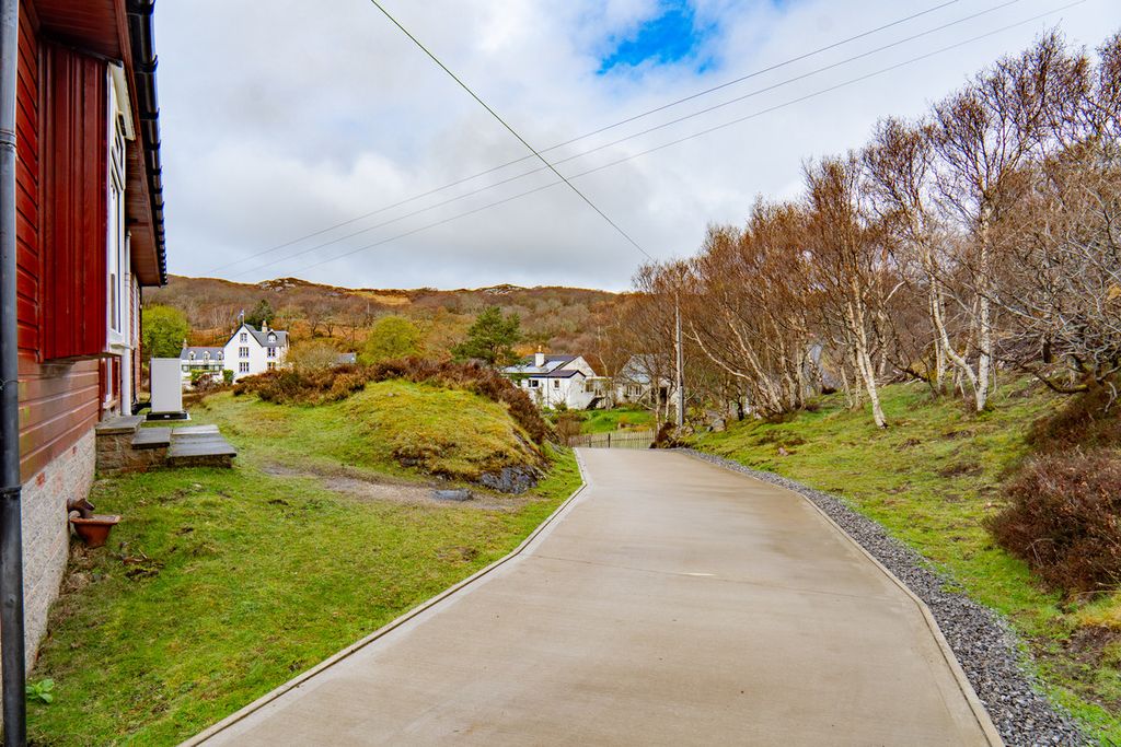 Additional image 26 of 2 bed detached bungalow for saleLochinver, Lairg IV27