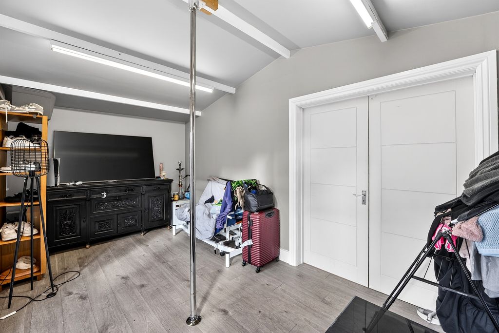 Additional image 18 of 5 bed semi-detached house for saleTudor Drive, Morden SM4