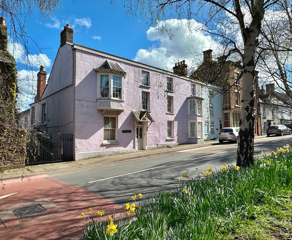 4 bed detached house for saleThe Paddocks, High Street, Newnham GL14