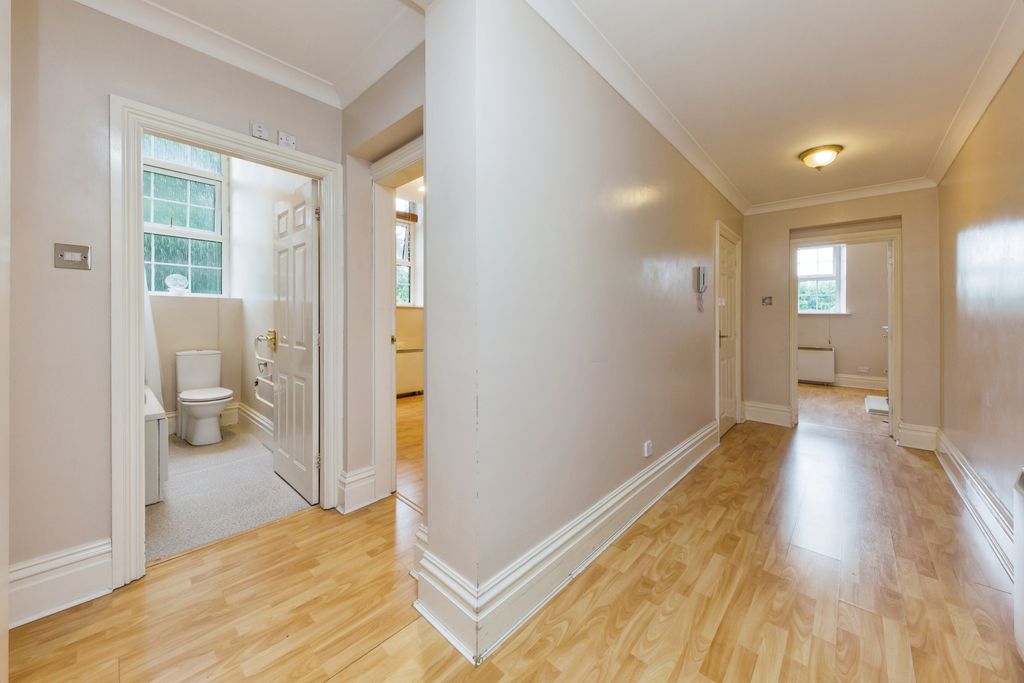 Additional image 2 of 2 bed flat for saleThe Uplands, Bishopton Drive, Macclesfield, Cheshire SK11