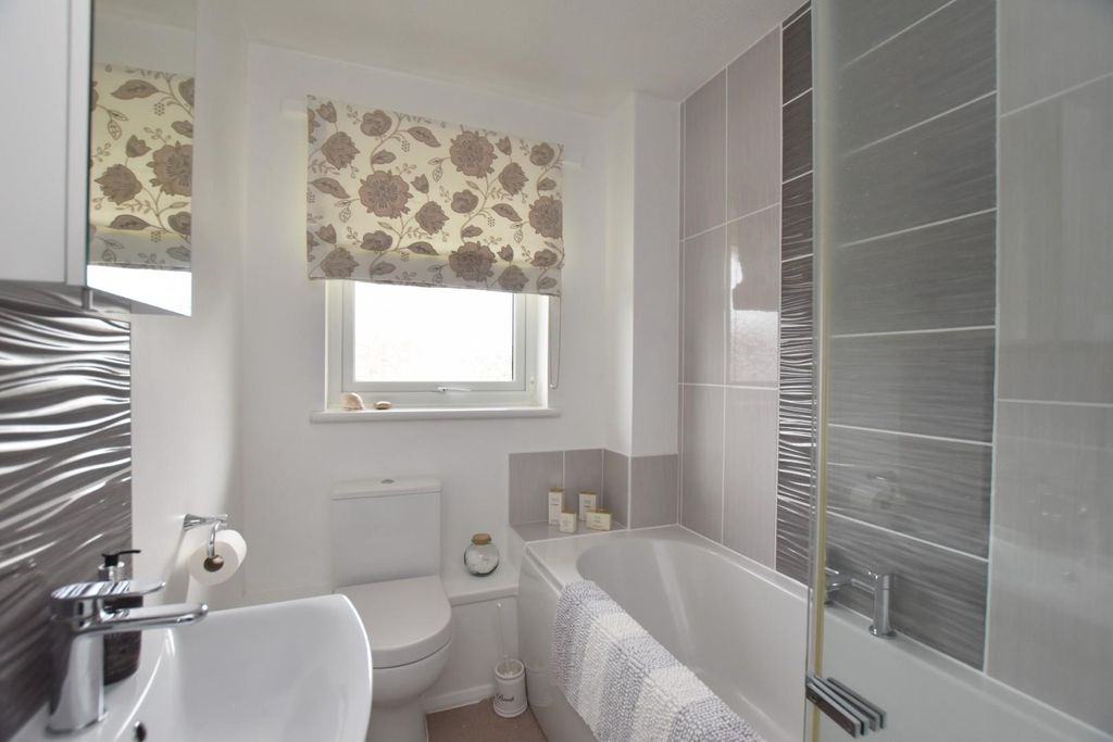 Additional image 22 of 4 bed detached house for saleQueens Road, Littlestone TN28