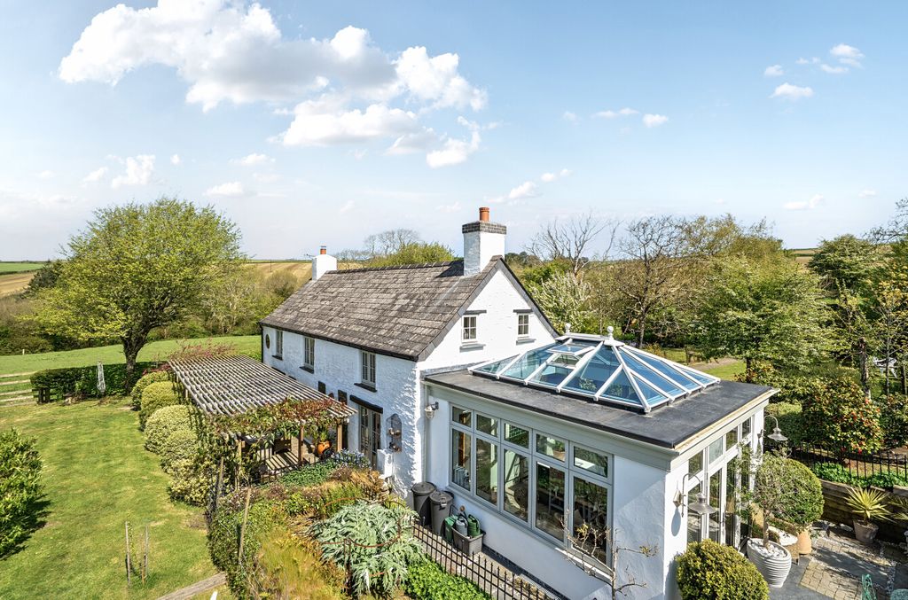 3 bed cottage for saleLower Polgassic, Lansallos, Looe, Cornwall PL13
