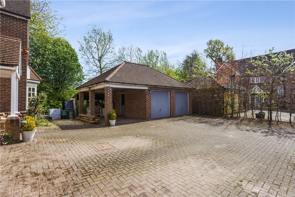 Additional image 19 of 6 bed detached house for saleKelham Gardens, Marlborough, Wiltshire SN8