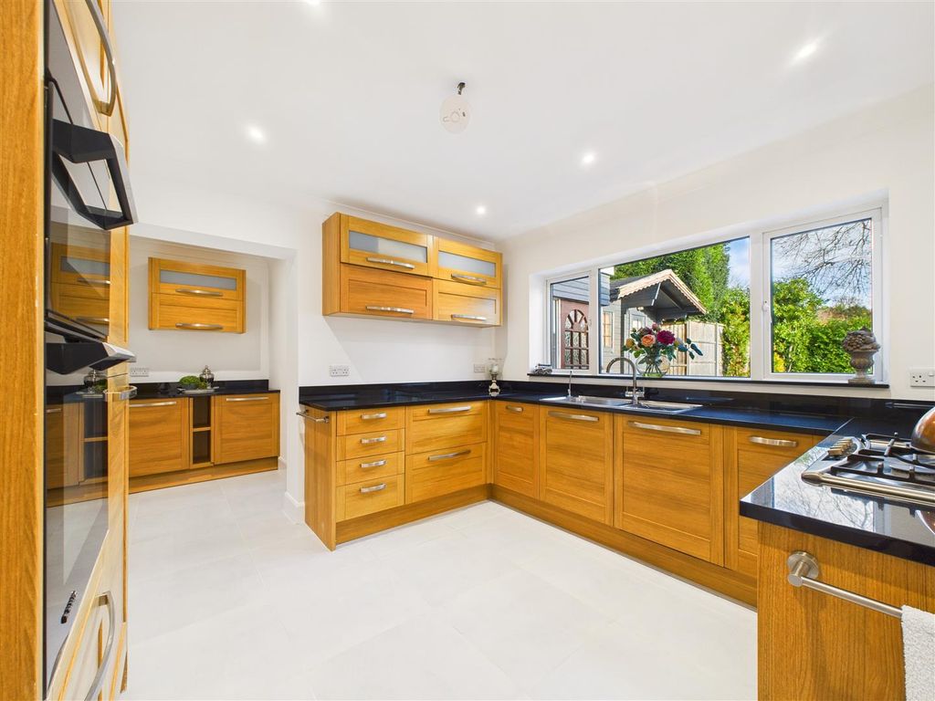 Additional image 4 of 4 bed detached house for saleParklands Drive, North Ferriby HU14