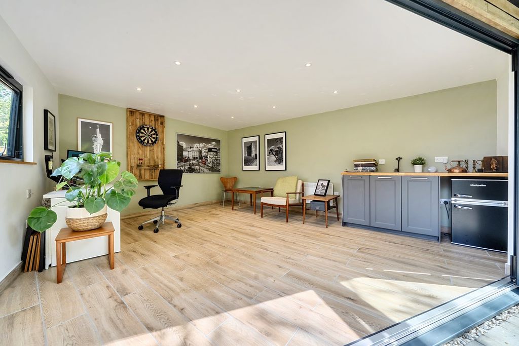 Additional image 7 of 5 bed detached house for saleGrove Road, Newbury RG14