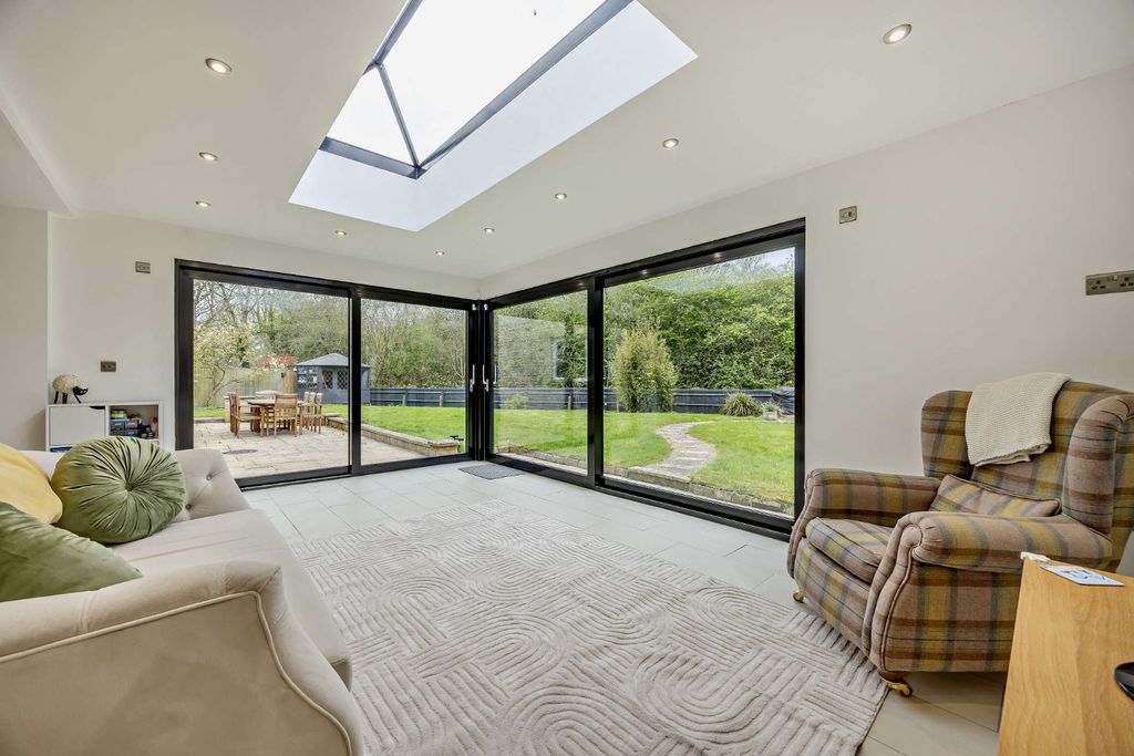Additional image 2 of 6 bed detached house for salePerrinsfield, Lechlade, Gloucestershire GL7