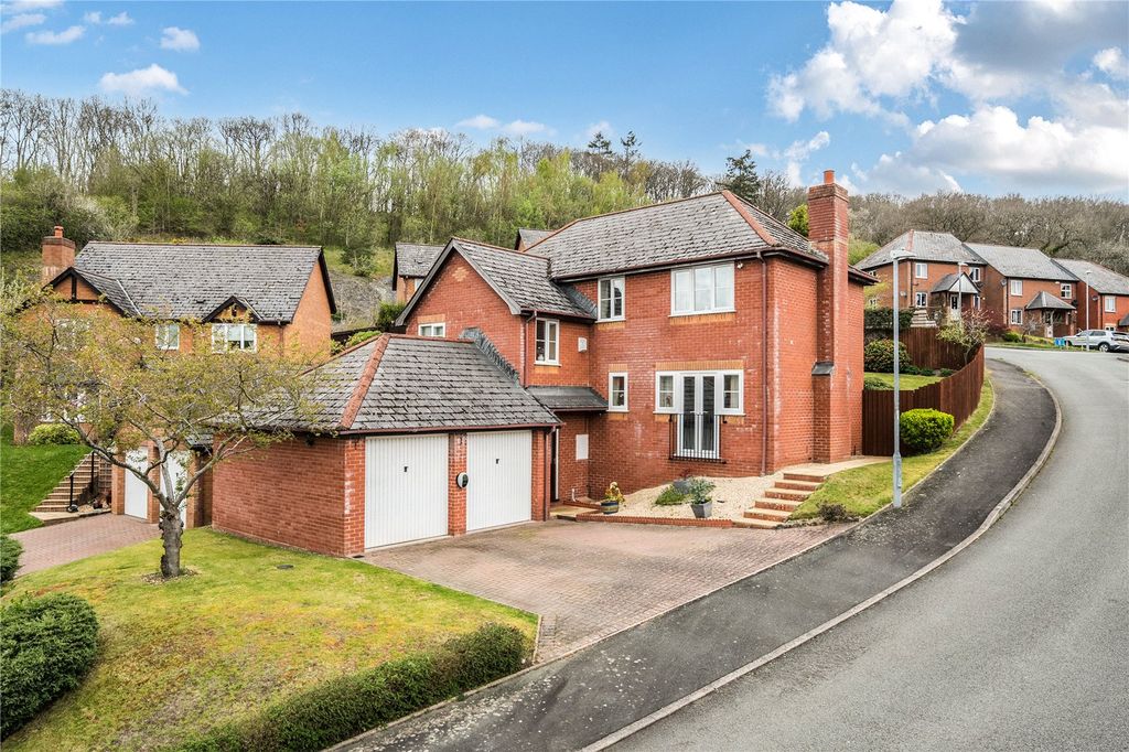5 bed detached house for salePrimrose Drive, Newtown, Powys SY16
