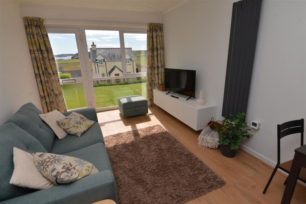 1 bed flat for saleGlan Y Mor Court, Penally, Tenby SA70