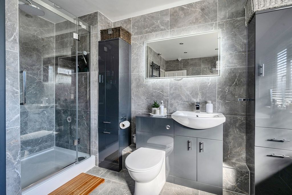 Additional image 9 of 4 bed semi-detached house for saleEssex Street, Newbury RG14