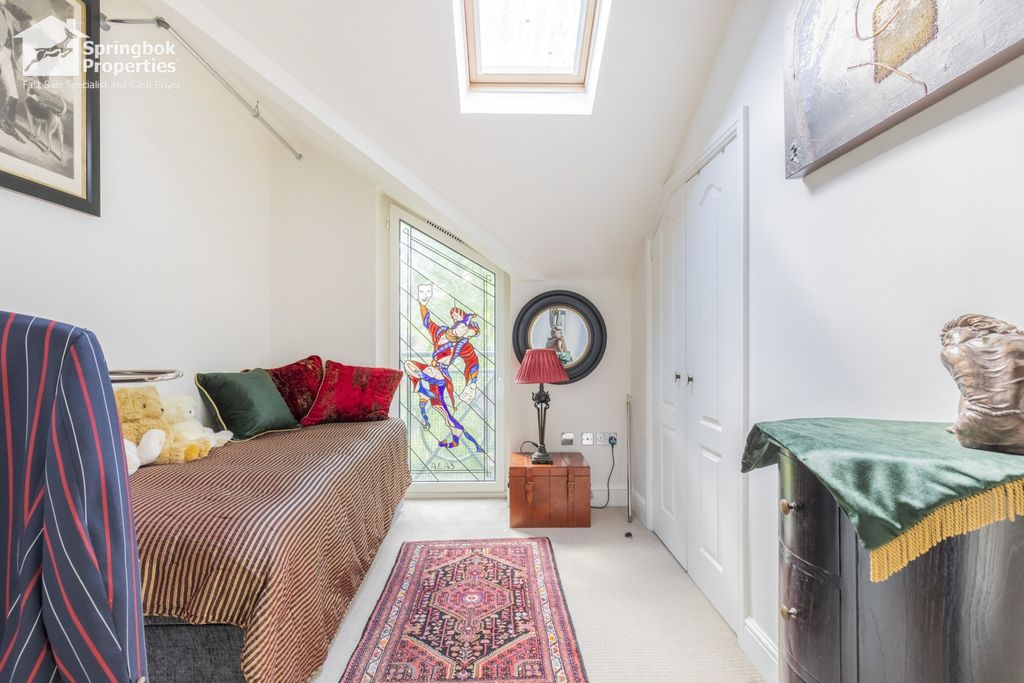 Additional image 17 of 2 bed flat for saleWilhelmina Close, Leamington Spa, Warwickshire CV32