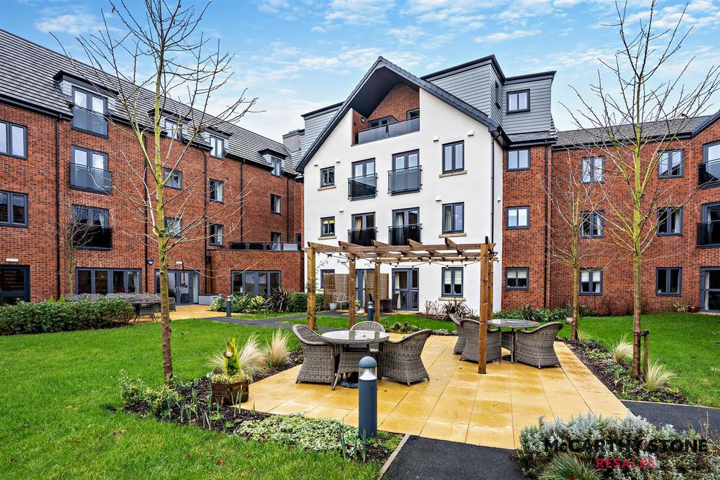 Additional image 16 of 2 bed flat for saleBurlington Gardens, Leyland PR25