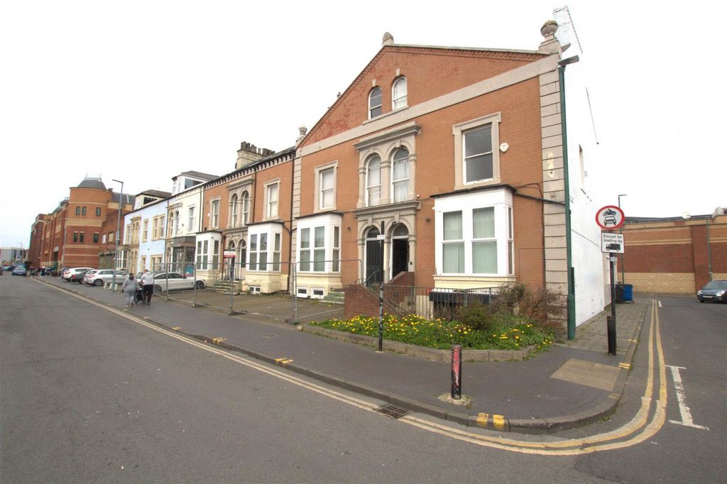 21 bed end terrace house for saleGrange Road, Middlesbrough TS1