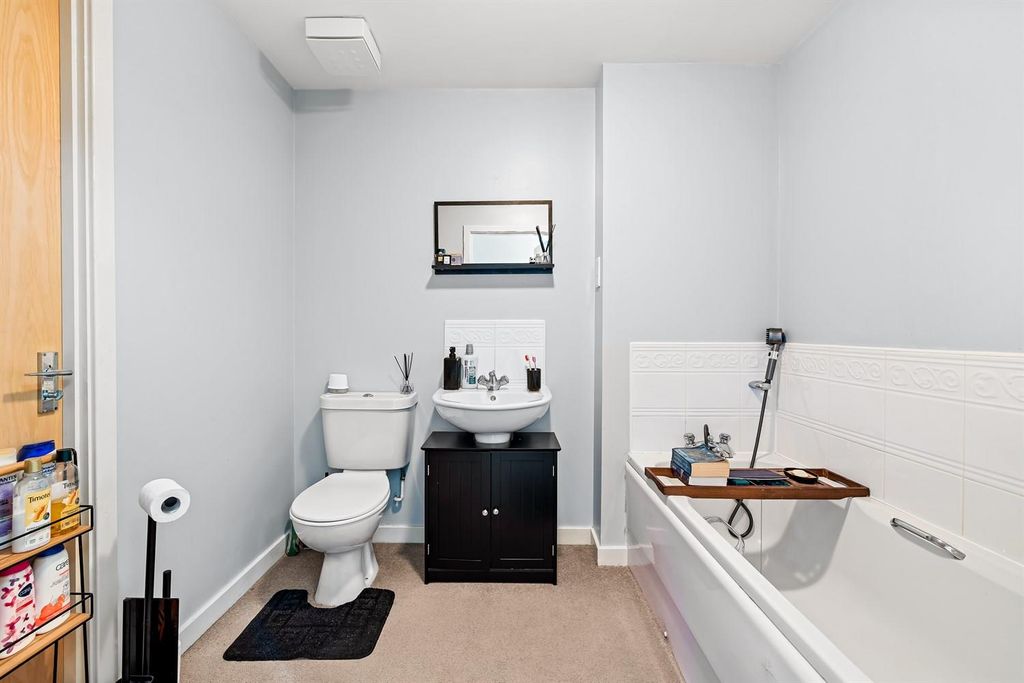 Additional image 5 of 2 bed flat for saleSpiro Close, Pulborough RH20