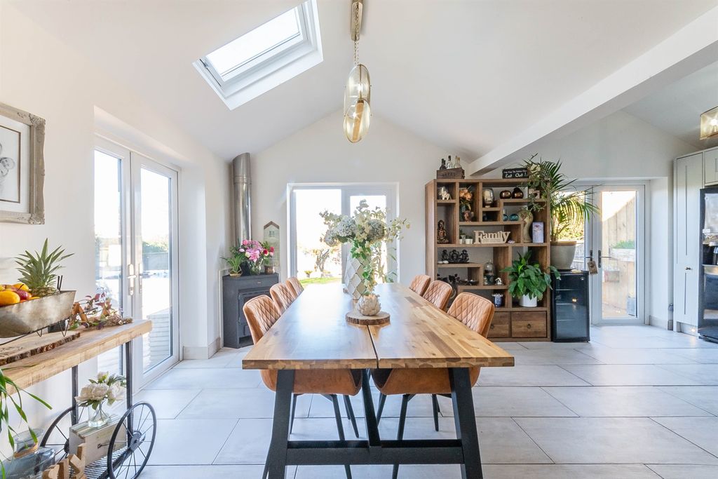 Additional image 4 of 4 bed semi-detached house for saleLondon Road, Maldon CM9