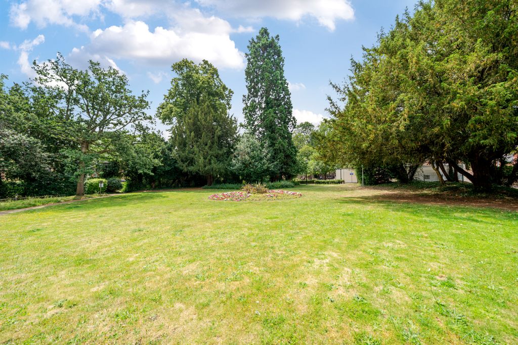 Additional image 10 of 1 bed flat for saleListon Road, Marlow SL7