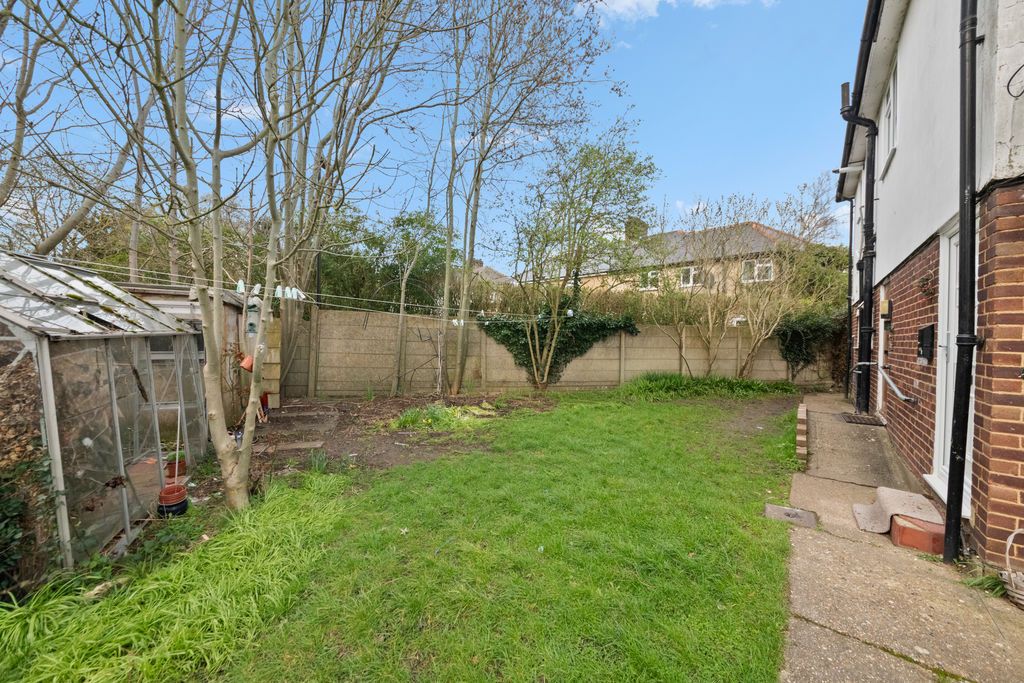 Additional image 7 of 2 bed maisonette for salePetworth Close, Northolt UB5