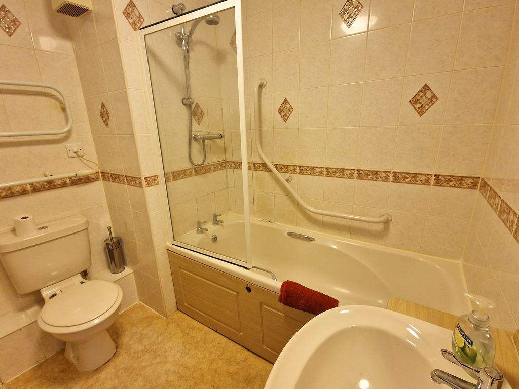 Additional image 8 of 1 bed flat for saleStoneleigh Court, John Street, Porthcawl CF36