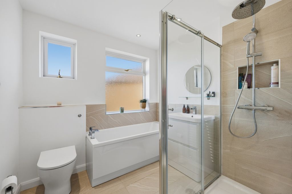 Additional image 12 of 4 bed semi-detached house for saleMonkleigh Road, Morden SM4