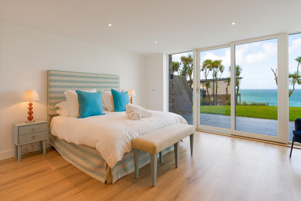 Additional image 12 of 2 bed flat for saleTrebarwith Crescent, Newquay, Cornwall TR7