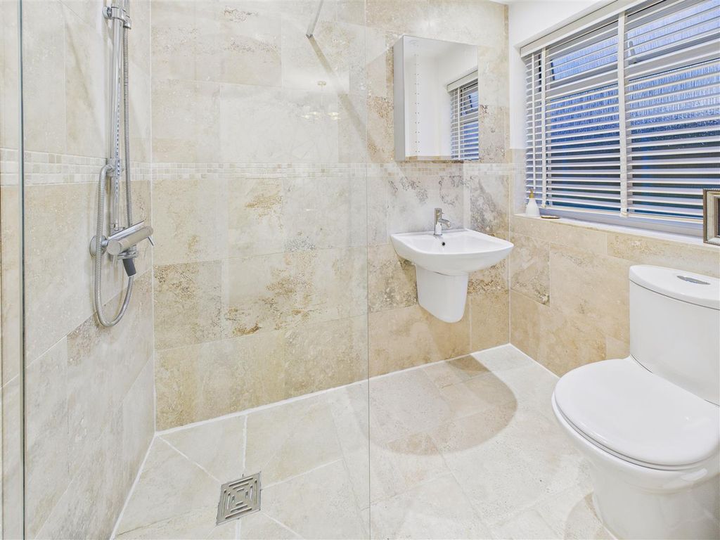 Additional image 14 of 4 bed detached house for saleAston Hall Drive, North Ferriby HU14