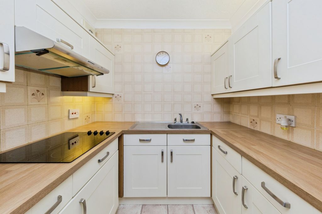 Additional image 7 of 1 bed flat for saleTabley Road, Knutsford, Cheshire WA16