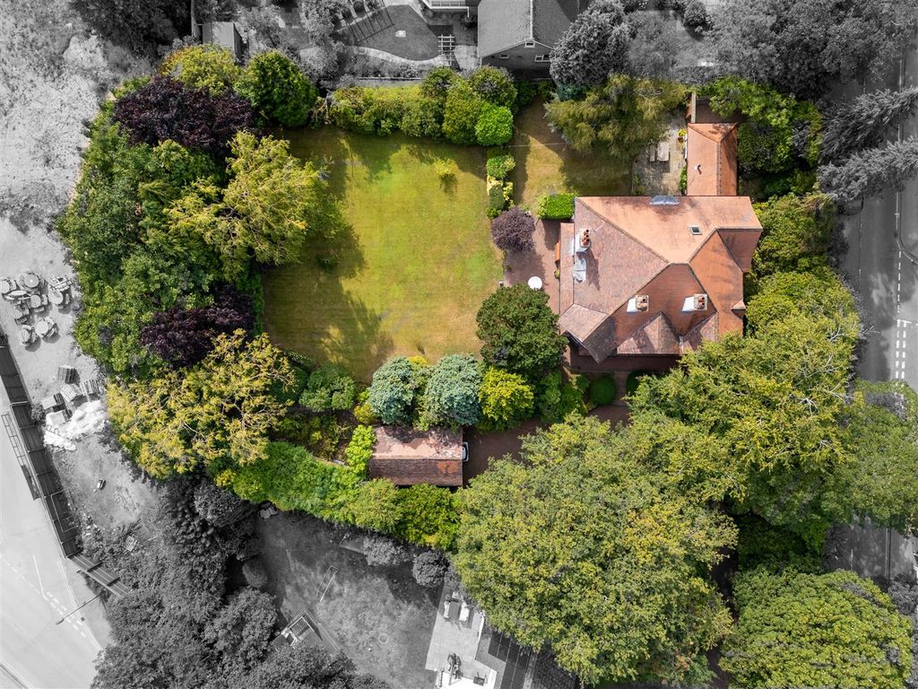 Additional image 2 of 5 bed detached house for salePark Lane, Macclesfield SK11