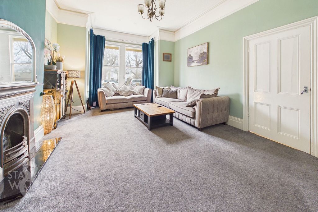Additional image 6 of 6 bed detached house for saleKirkley Cliff Road, Lowestoft NR33