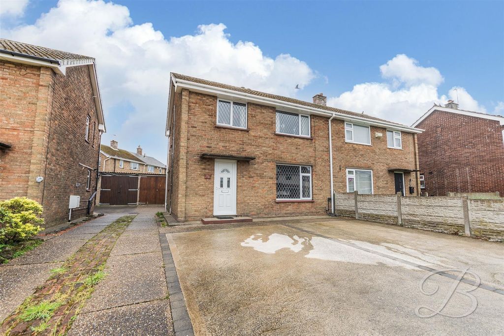 3 bed semi-detached house for saleBraemar Road, Forest Town, Mansfield NG19