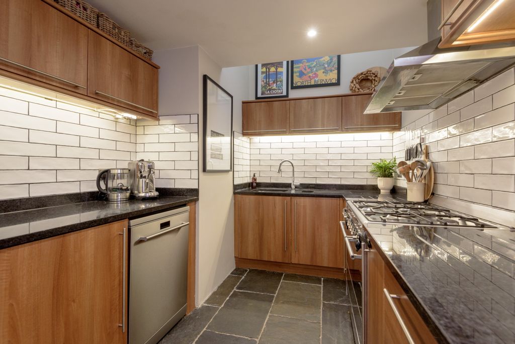 Additional image 5 of 3 bed town house for sale1 Kirk View, Law Road, North Berwick, East Lothian EH39
