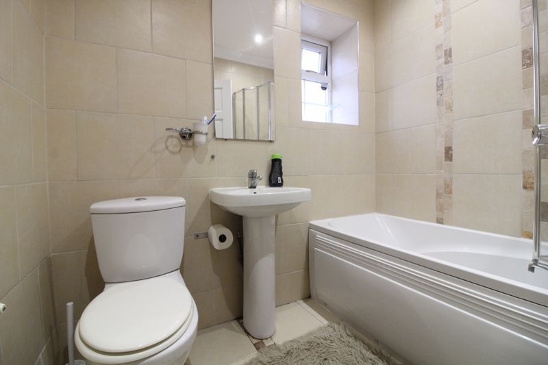 Additional image 19 of 6 bed detached house for saleChain Free On New Bedford Road, Luton LU3
