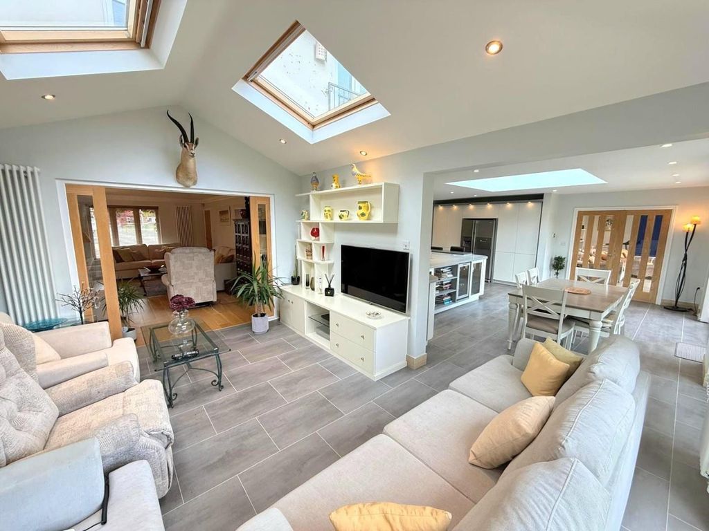 Additional image 3 of 5 bed detached house for saleBelfry Lane, Collingtree Park, Northampton NN4