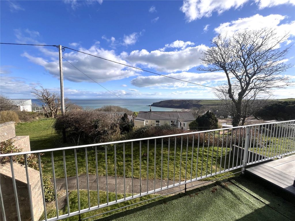 2 bed flat for saleDevon Court, Freshwater East, Pembroke, Pembrokeshire SA71