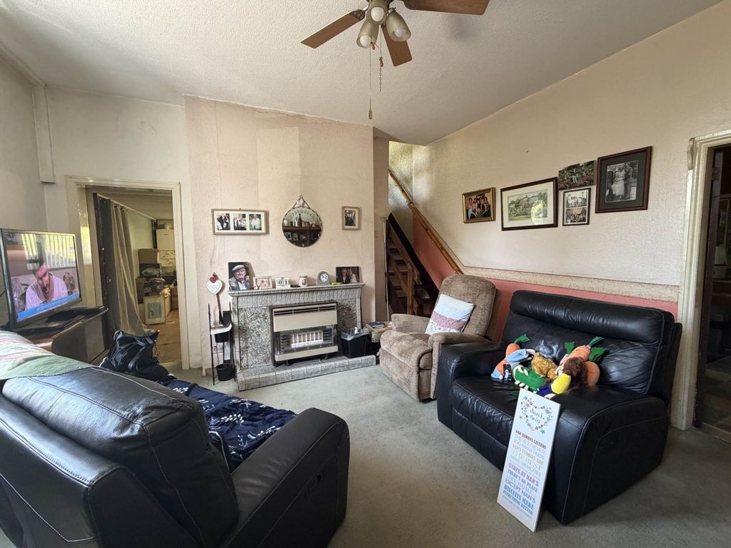 Additional image 6 of 3 bed farmhouse for saleCragg Road, Chadderton OL1