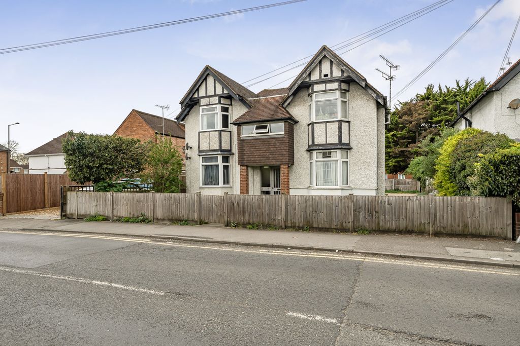1 bed flat for saleForlease Rd, Maidenhead SL6