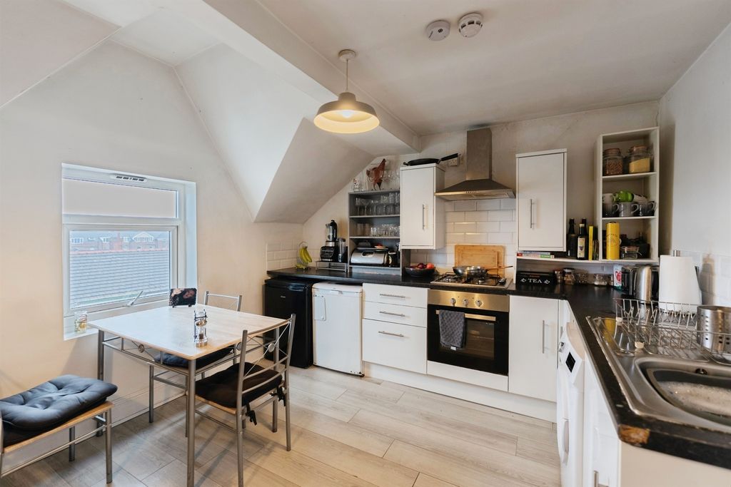 Additional image 3 of 2 bed flat for saleGrange Road West, Prenton CH43