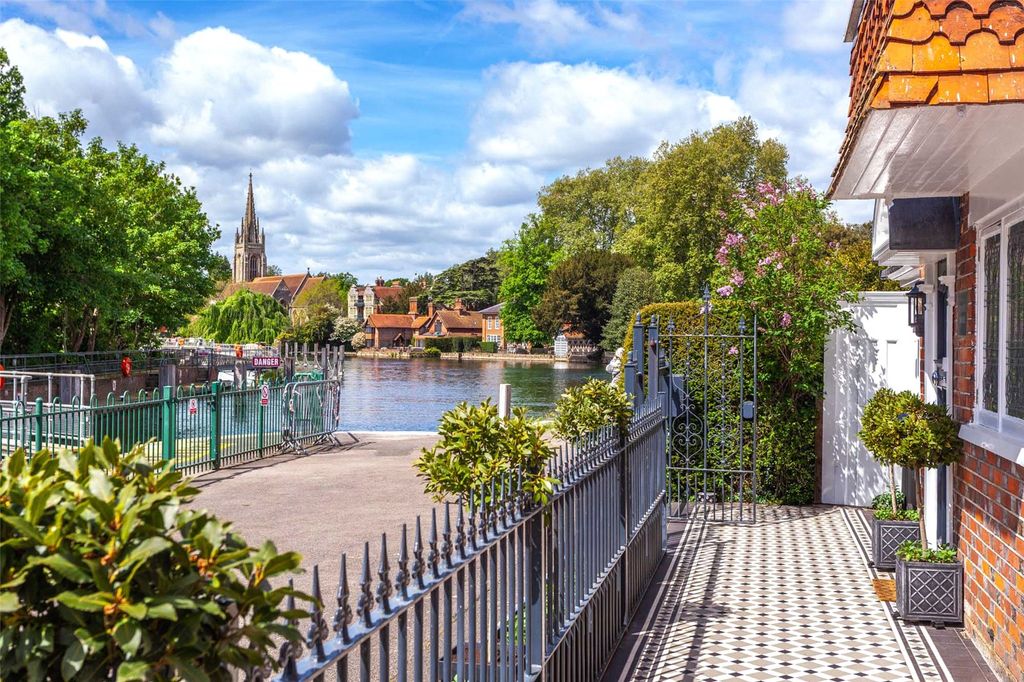 Additional image 2 of 4 bed detached house for saleMill Road, Marlow, Buckinghamshire SL7