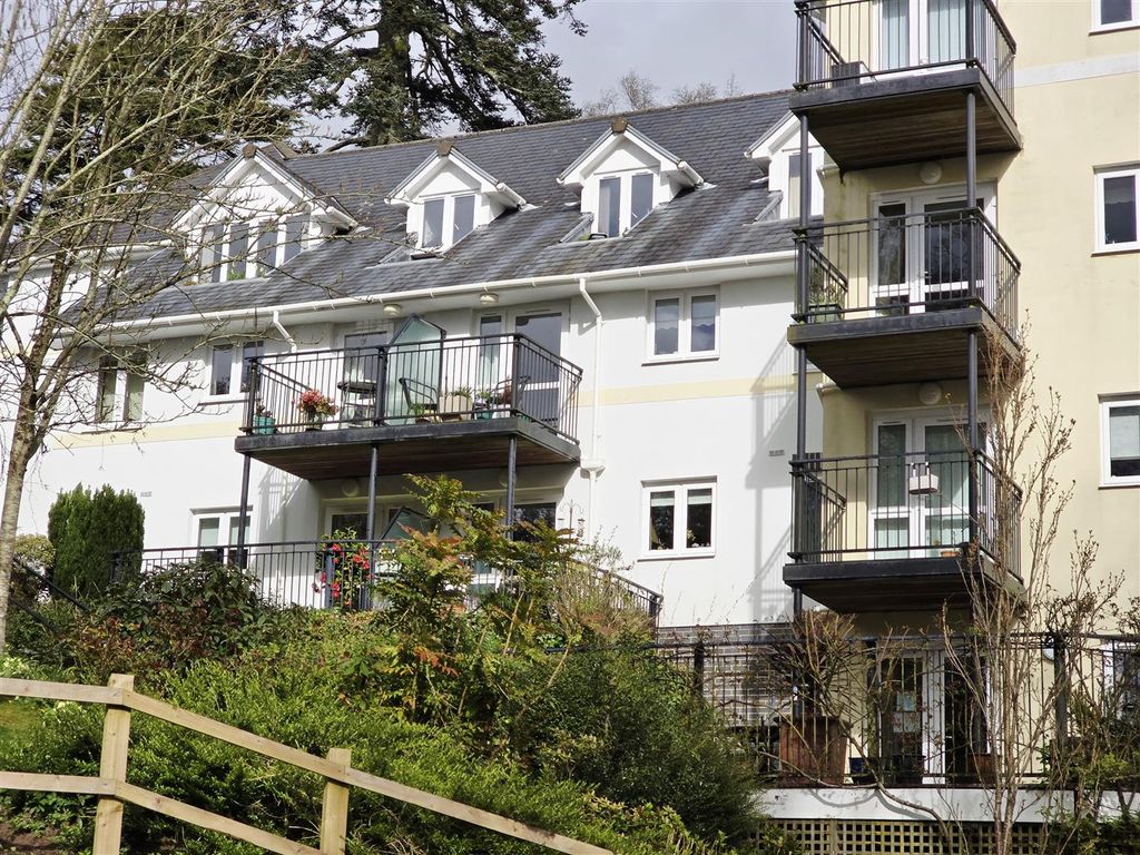 1 bed flat for saleManaton Court, Launceston PL15