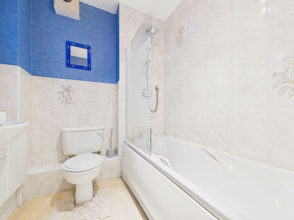 Additional image 10 of 2 bed flat for saleChandlers Quay, St Peters Basin, Newcastle Upon Tyne NE6