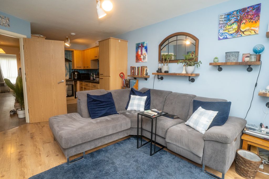 Additional image 4 of 2 bed flat for saleMayfair Court, Prenton CH43