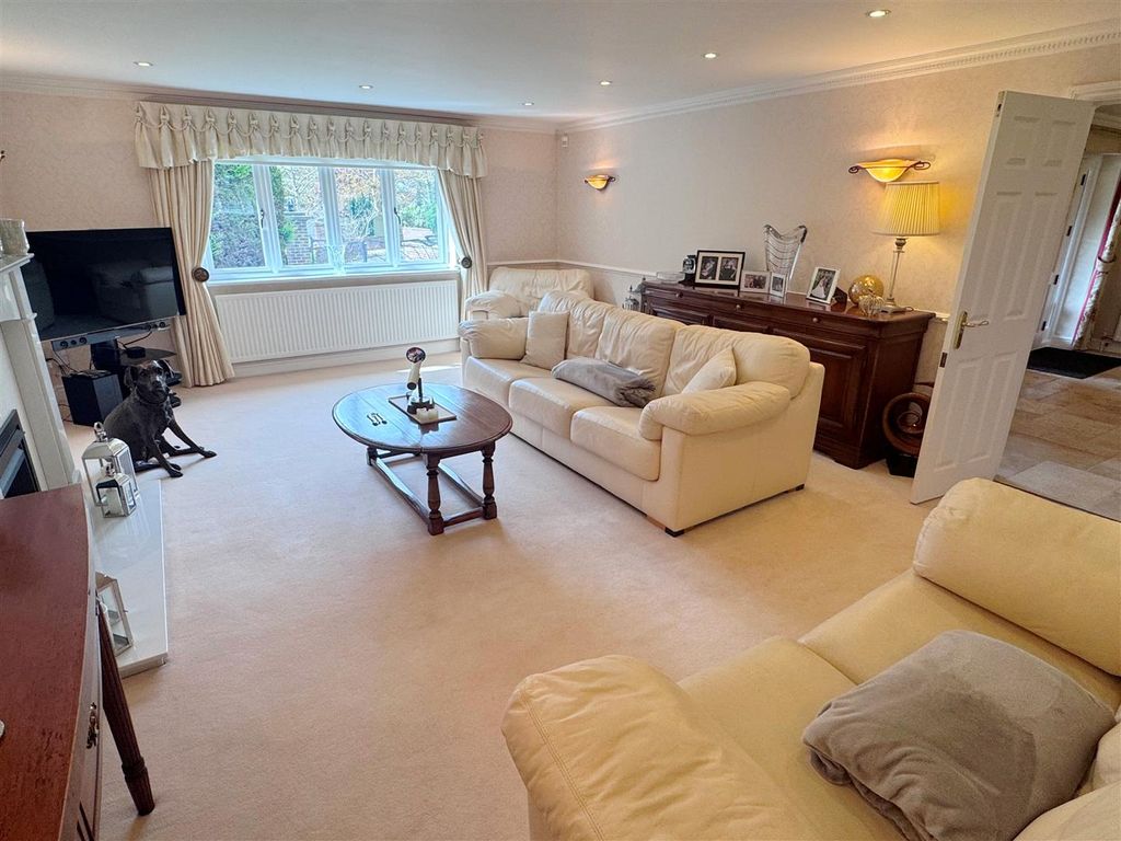 Additional image 17 of 6 bed detached house for saleBickleigh Ridge, Yew Gate, Newbury RG14