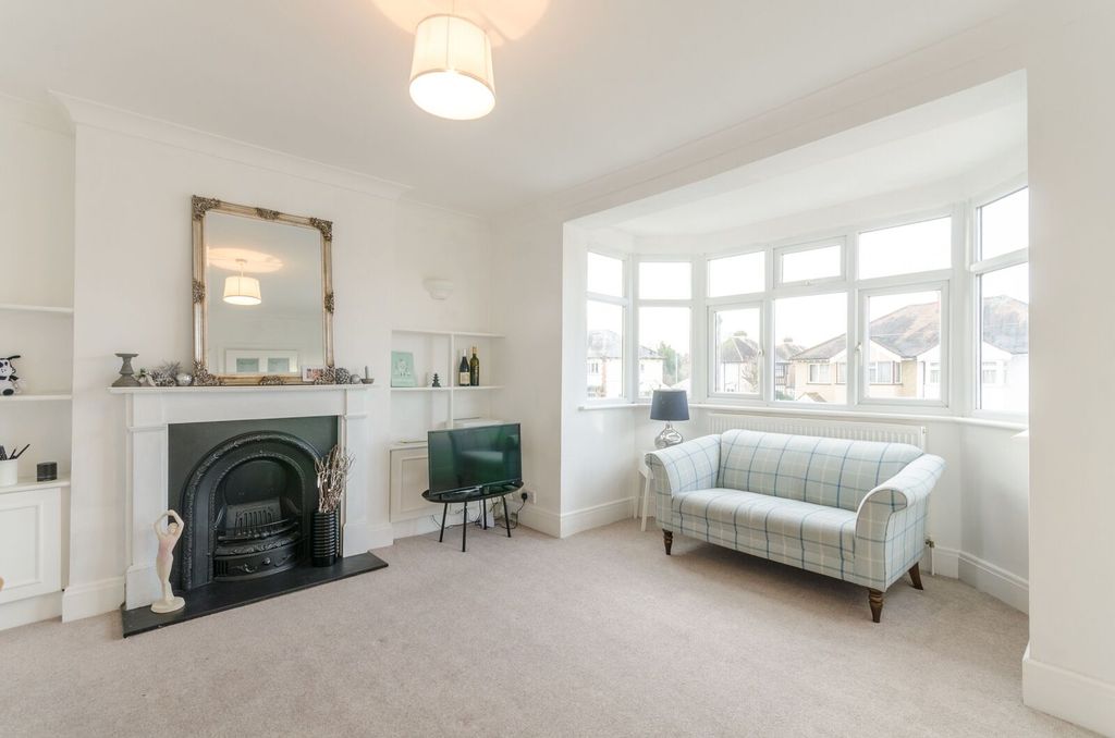 Additional image 4 of 3 bed maisonette for saleWestbury Road, New Malden KT3