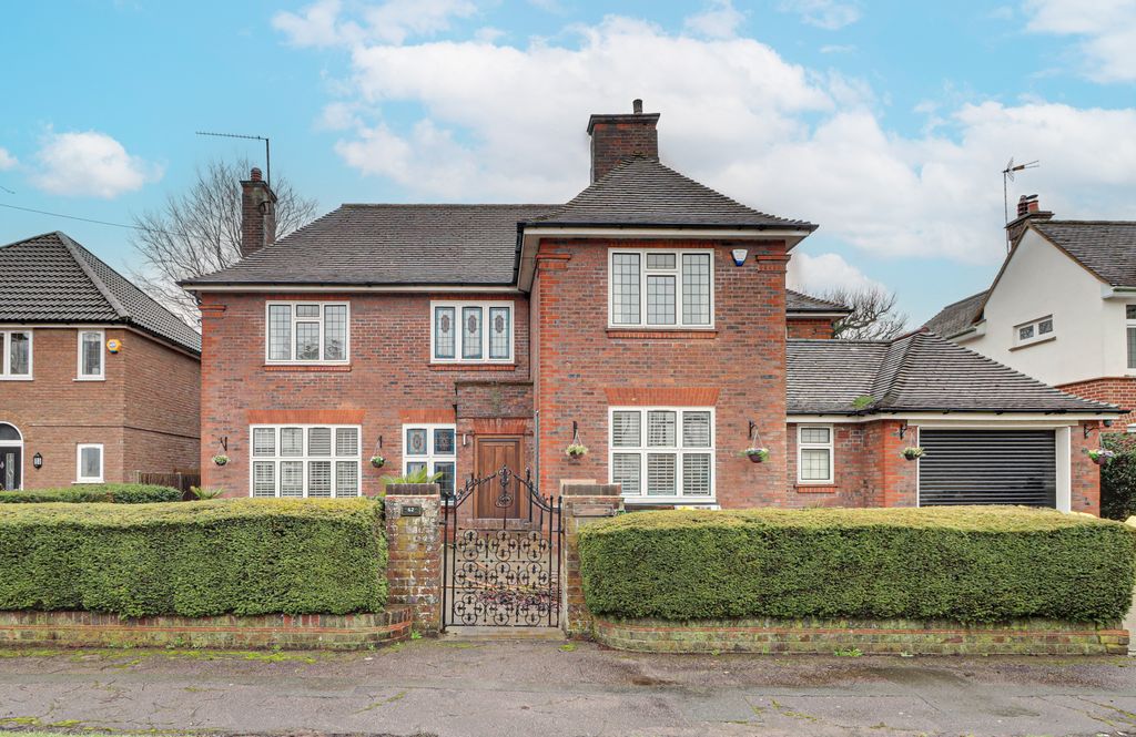 5 bed detached house for saleLudlow Avenue, Luton, Bedfordshire LU1